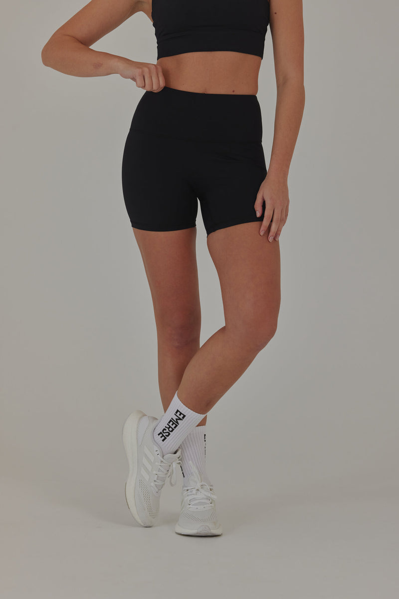 Motion 5" Midi Shorts